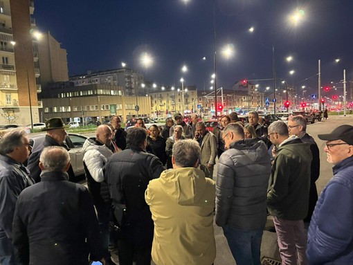 Ampia partecipazione dei commercianti al sopralluogo in largo Grosseto Ampia partecipazione dei commercianti al sopralluogo in largo Grosseto