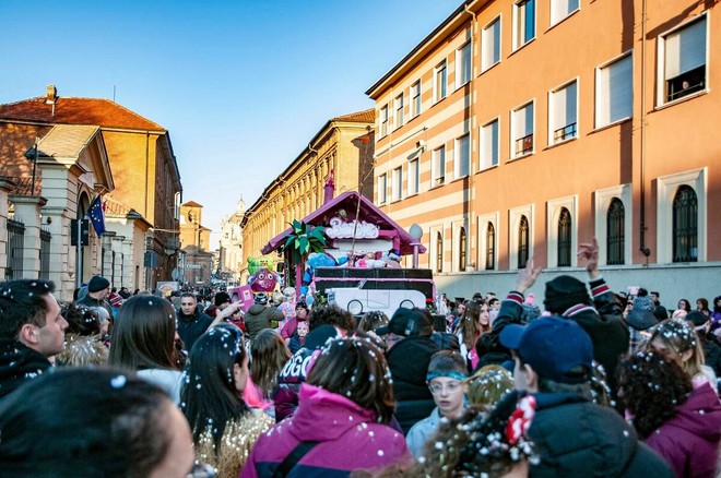 Una foto della scorsa edizione del Carnevale di Chieri