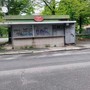 Un'immagine del chiosco abbandonato di piazzale Rostagno