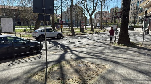 Il contenitore degli abiti di piazza Sofia è stato rimosso