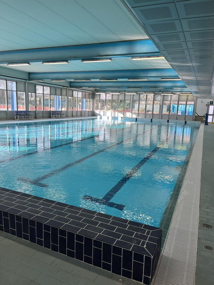 Piscina Lombardia: aperto il bando per punto ristoro e lettini estate 2025
