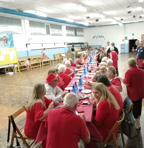 Bosconero si tinge di rosso per la Festa Patronale: torna la grande “Tavolata di San Giovanni” Bosconero si tinge di rosso per la Festa Patronale: torna la grande “Tavolata di San Giovanni”
