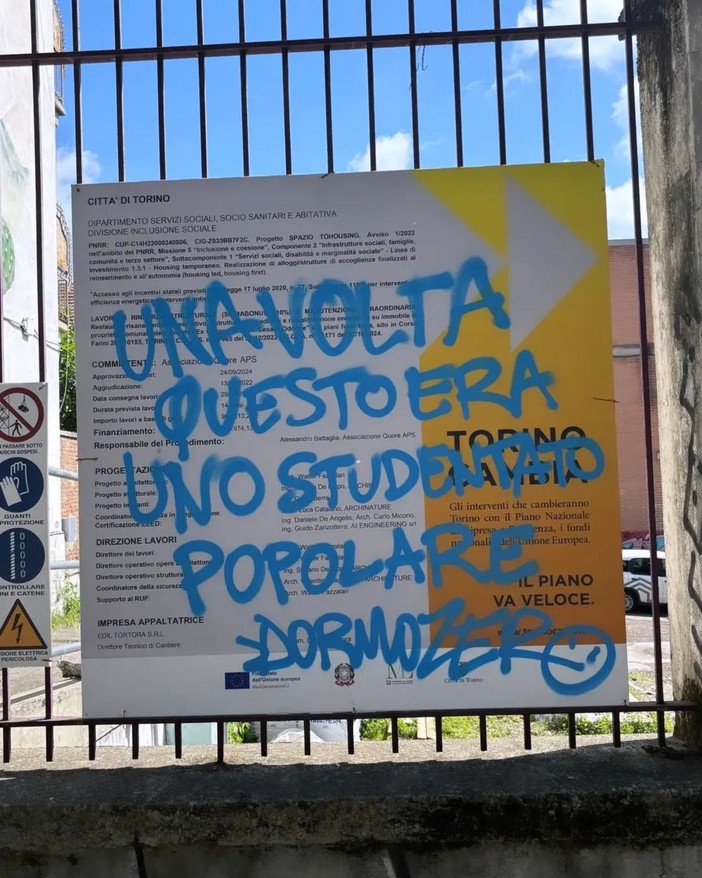 Ancora un raid vandalico contro ToHousing+: &quot;Uno sfregio ai diritti, ma noi non ci fermeremo&quot;