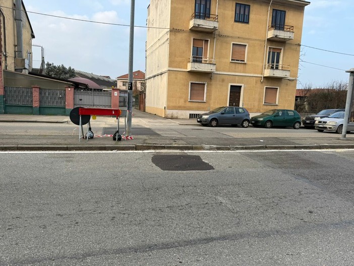 L'intervento di Smat in strada Settimo L'intervento di Smat in strada Settimo