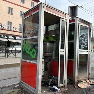 Le cabine telefoniche abbandonate