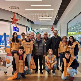 Collegno fa rima con solidarietà: raccolte oltre 10 tonnellate di generi alimentari Collegno fa rima con solidarietà: raccolte oltre 10 tonnellate di generi alimentari