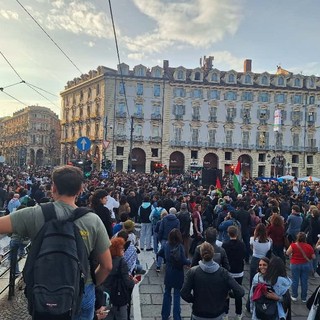 Foto di una manifestazione pro Gaza nel centro di Torino