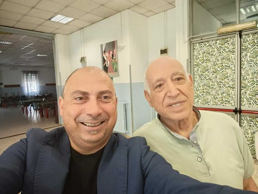 Il coordinatore Cuzzilla con il commissario di piazza Stampalia, Savino Sellitri