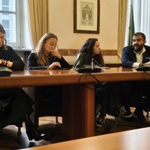 "Rompere l'assedio, non solo sul fronte Gaza": AVS presenta il festival Proxima "Rompere l'assedio, non solo sul fronte Gaza": AVS presenta il festival Proxima