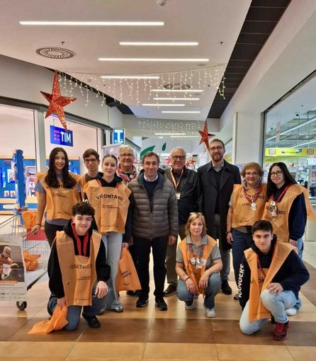 Collegno fa rima con solidarietà: raccolte oltre 10 tonnellate di generi alimentari