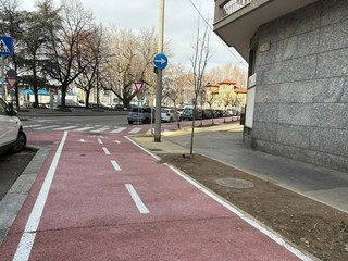 La nuova ciclabile di via Filadelfia La nuova ciclabile di via Filadelfia