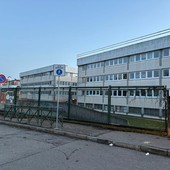 Cantieri lenti al complesso scolastico E13