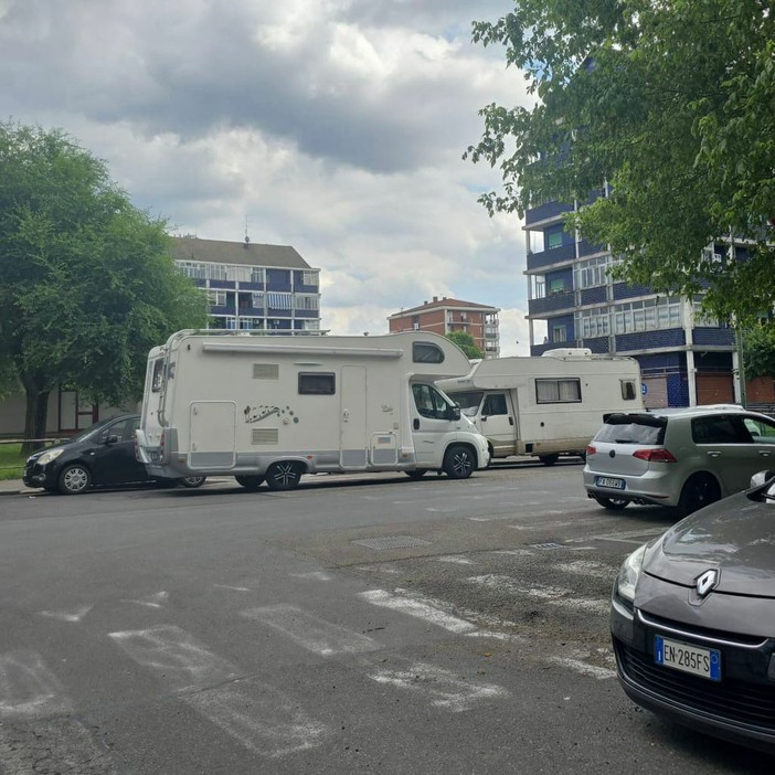 Il mezzo in doppia fila Il mezzo in doppia fila