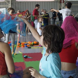 Collegno, i centri estivi raddoppiano e coprono l'intero orario scolastico fino a settembre Collegno, i centri estivi raddoppiano e coprono l'intero orario scolastico fino a settembre