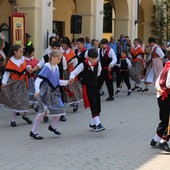 Quando le tradizioni si incontrano: Cavour per un giorno capitale del folklore Quando le tradizioni si incontrano: Cavour per un giorno capitale del folklore