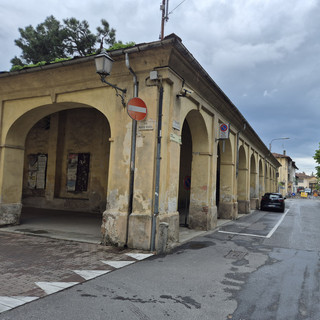 San Lorenzo, l’alpino e il bersagliere: parte a giugno il restauro di portici e ala in centro Cavour