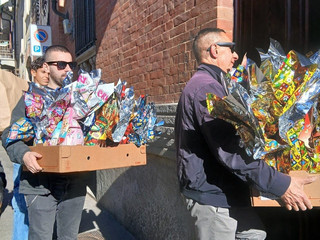 I volontari di CasaPound portano un sorriso ai bambini in difficoltà