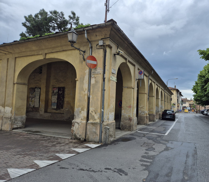 San Lorenzo, l’alpino e il bersagliere: parte a giugno il restauro di portici e ala in centro Cavour