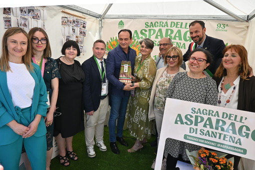 Nei primi tre giorni numeri da record per la Sagra dell’Asparago di Santena Nei primi tre giorni numeri da record per la Sagra dell’Asparago di Santena