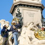 Extinction Rebellion ricopre di teli termici la statua di Cavour: “Tassare i ricchi, fermare il collasso climatico” Extinction Rebellion ricopre di teli termici la statua di Cavour: “Tassare i ricchi, fermare il collasso climatico”