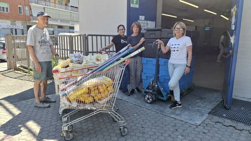 Donazione da parte della Coop di corso Belgio Donazione da parte della Coop di corso Belgio