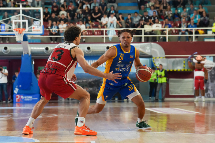 Basket, Reale Mutua Torino chiude la regular season con una sconfitta a Rieti: ora play-in a Cremona