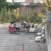 Un manipolo di uomini dentro l'ex Gondrand Un manipolo di uomini dentro l'ex Gondrand