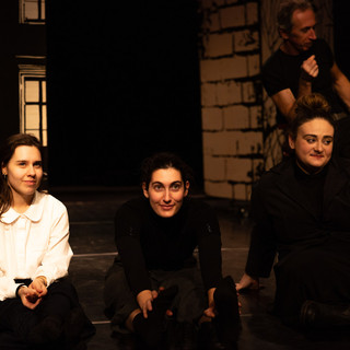 Al Teatro Marchesa un'installazione artistica &quot;dialoga&quot; con lo spettacolo sulle Antenate per &quot;La Città delle Donne&quot;