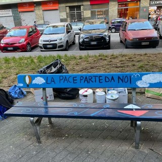 Panchine della pace al Filadelfia: i piccoli scout colorano il quartiere