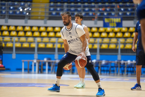 Basket: Reale Mutua a Pistoia per la prima trasferta della stagione