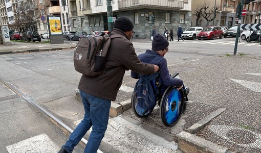 Quando lo scivolo diventa un ostacolo, l’appello di Marco: “Così rischio la vita”