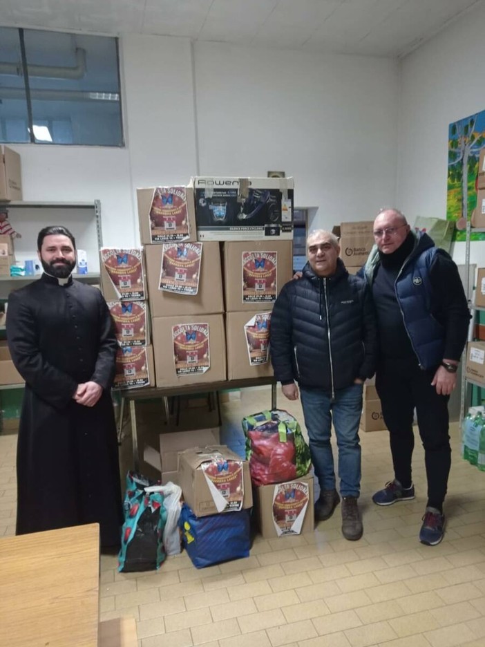 La donazione alla parrocchia Sant’Antonio Abate