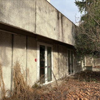 La situazione di abbandono dell'ex palestra del Majorana