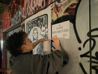 Extinction Rebellion porta le partigiane sui muri con un’azione simbolica