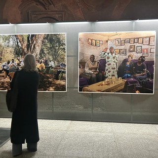 Il Kenya dei Mau Mau nel racconto fotografico di Max Pinckers a Palazzo Madama