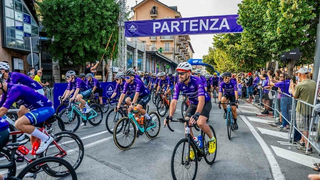 L’Étape Mondovì, non solo bici: tre giorni di musica, cibo e festa nel cuore della città, ecco gli appuntamenti da non perdere