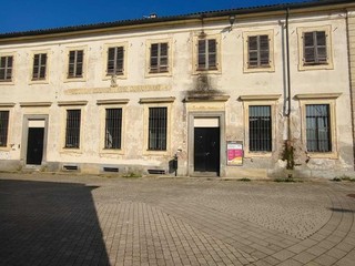 L'ex scuola Ambrosini del Villaretto L'ex scuola Ambrosini del Villaretto