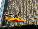 Lastra d'acciaio colpisce operaio 45enne: in codice rosso al Cto