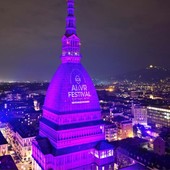 La Mole si illumina di viola per l'innovazione: al via la IV edizione dell’AI &amp; VR Festival Multiverse World