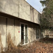 La situazione di abbandono dell'ex palestra del Majorana
