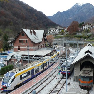 19 treni abbandonati nelle stazioni del Torinese: "Torneranno in servizio nel 2026"