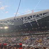 Caos al concerto di Tiziano Ferro, tra carenza di indicazioni e steward impreparati Caos al concerto di Tiziano Ferro, tra carenza di indicazioni e steward impreparati