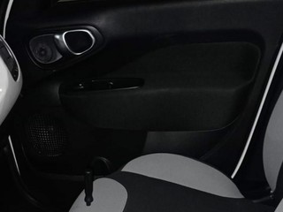 Alcuni dei veicoli rubati e danneggiati nel deposito Gtt