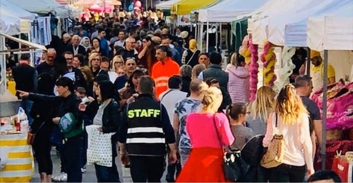 Festa d’Estate in via Monginevro: una domenica pedonale tra artigianato, sapori e divertimento
