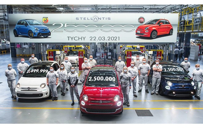 Lo stabilimento Stellantis di Tychy in Polonia festeggia un nuovo traguardo: due milioni e mezzo di Fiat 500 prodotte