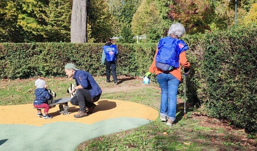 Volontari in azione per pulire i Giardini Reali Volontari in azione per pulire i Giardini Reali