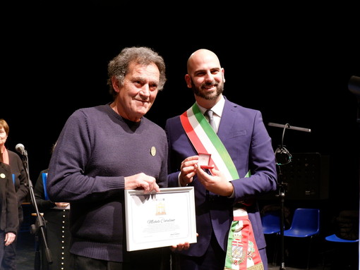 La Certosa d'Oro assegnata a Michele Catalano, storico maestro elementare La Certosa d'Oro assegnata a Michele Catalano, storico maestro elementare