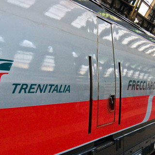 Il treno della prevenzione fa tappa a Torino: il Frecciarosa per dire no al tumore al seno