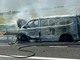 Il mezzo in fiamme in tangenziale Il mezzo in fiamme in tangenziale