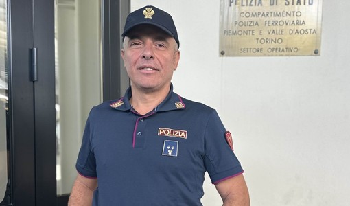 Soffoca con il cibo alla stazione di Napoli: poliziotto fuori servizio le salva la vita